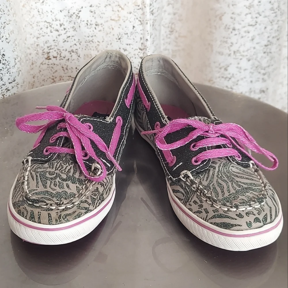 SPERRY Girls Top Side Cruiser Sparkly Finish in a Zebra Grey Pink Colorway Sz 2